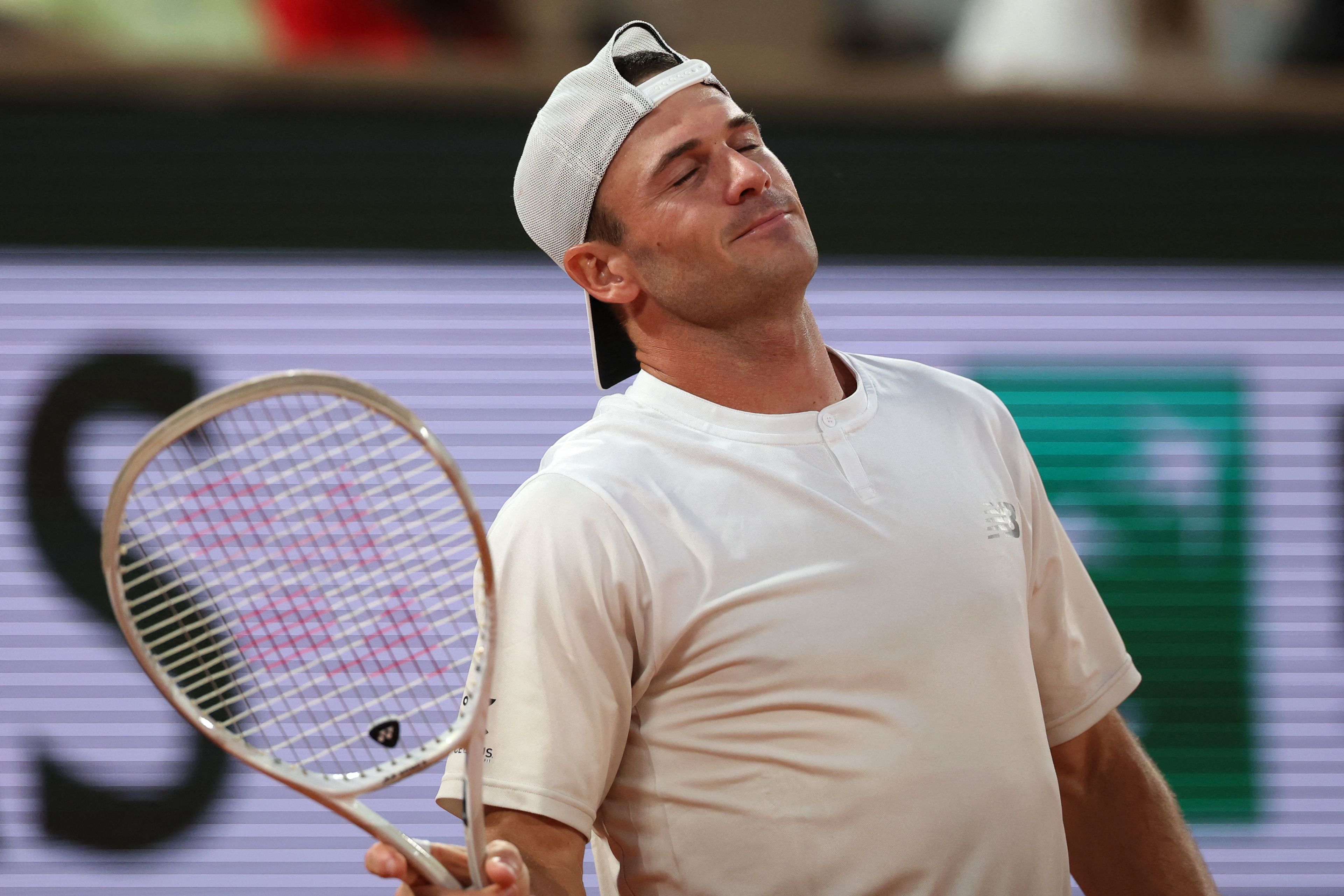 关于世界网球队强势意大利网球队，阿尔卡拉斯完成帽子戏法的信息