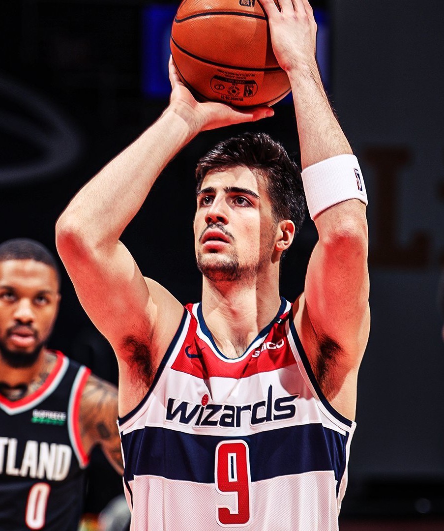 尼日利亚男篮力克鹈鹕，福克斯一己之力扛起全队