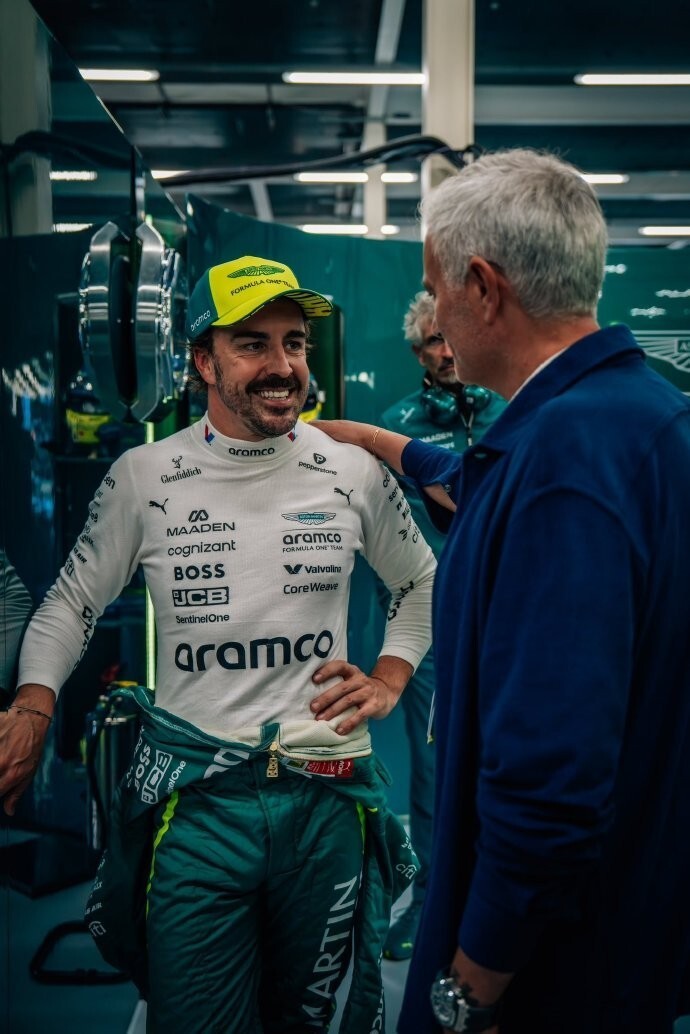 阿斯顿马丁碾压雷诺车队，阿隆索点燃赛场