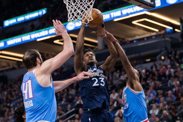 凯尔特人力克山西队，福克斯带队取胜