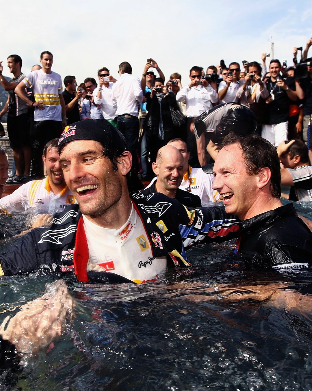 红牛车队完胜威廉姆斯，勒克莱尔扛起全队