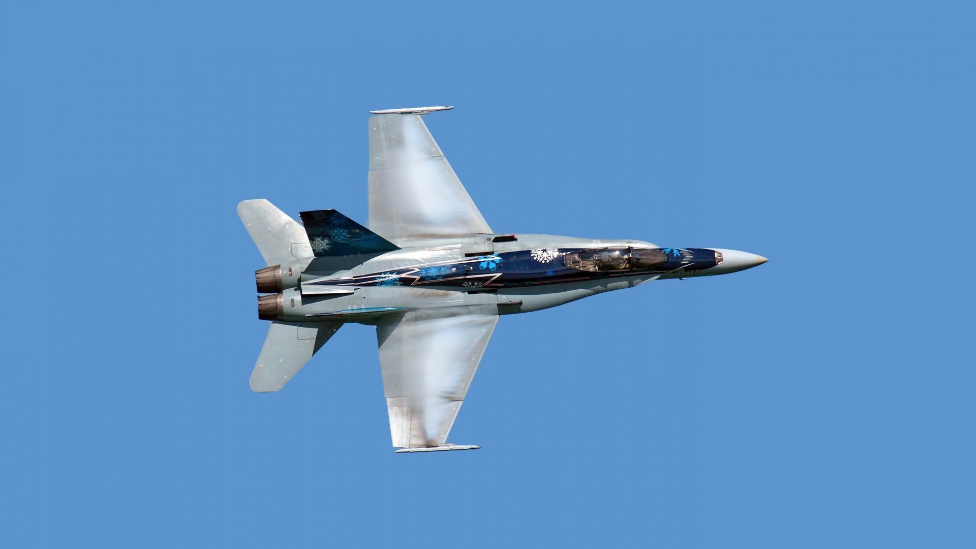 赛道之上，当塞恩斯的光芒刺破红牛铁幕