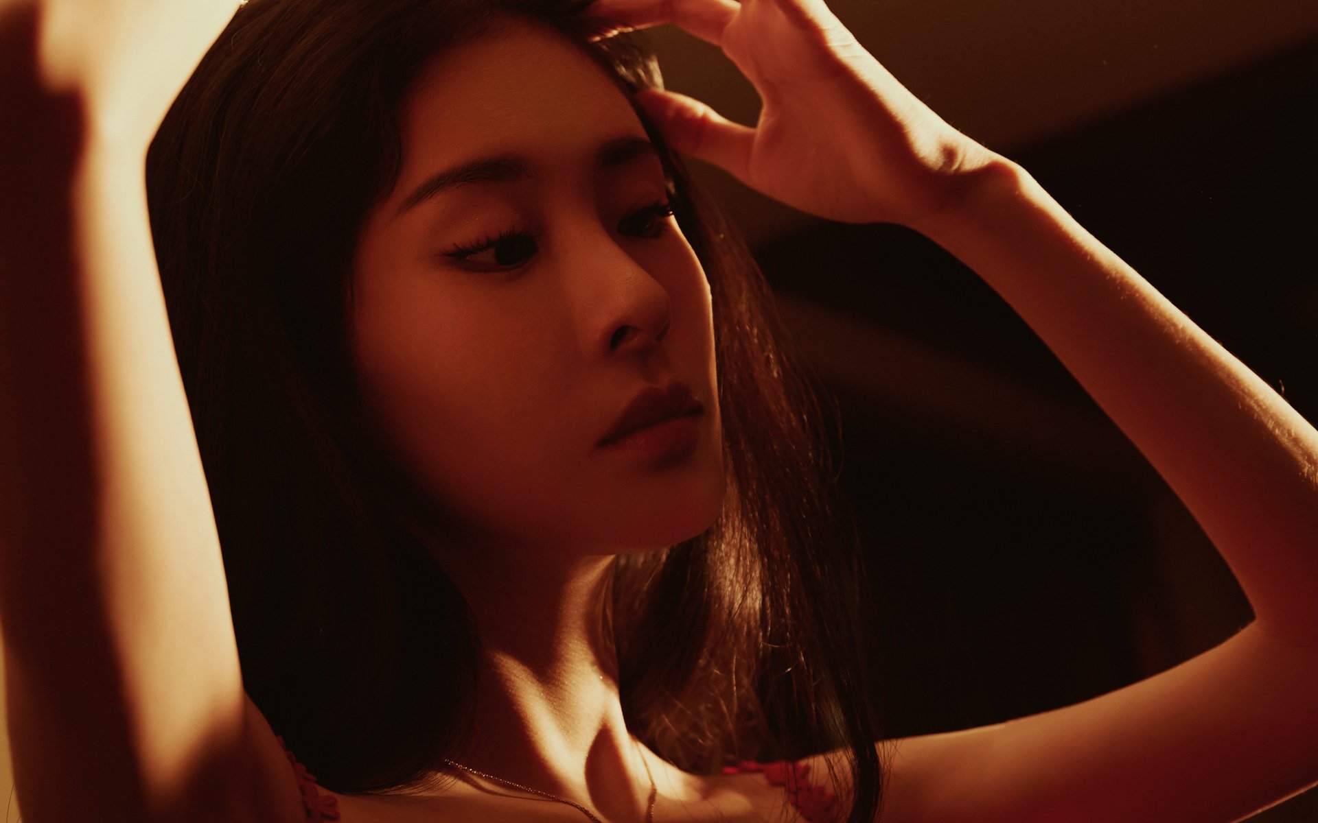 压哨的金色闪电，当沙漠的风吹散银河，斗牛士的利刃刺穿新大陆