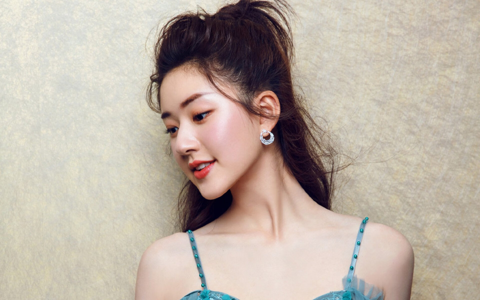 烈焰之舞,莱奥如何用三记惊雷,将季后赛之夜烧成永恒灰烬