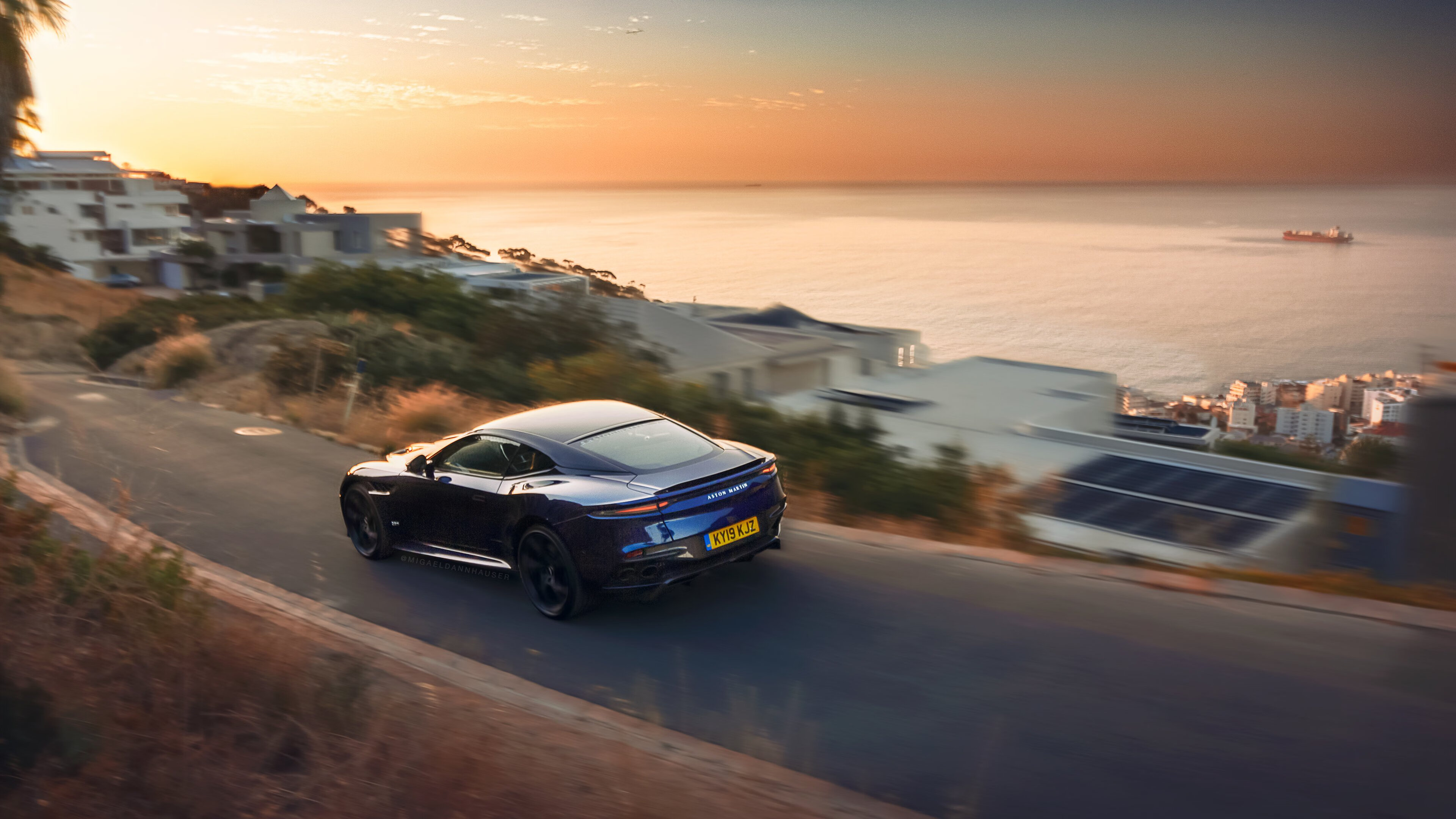 暗夜街道，唯我执缰