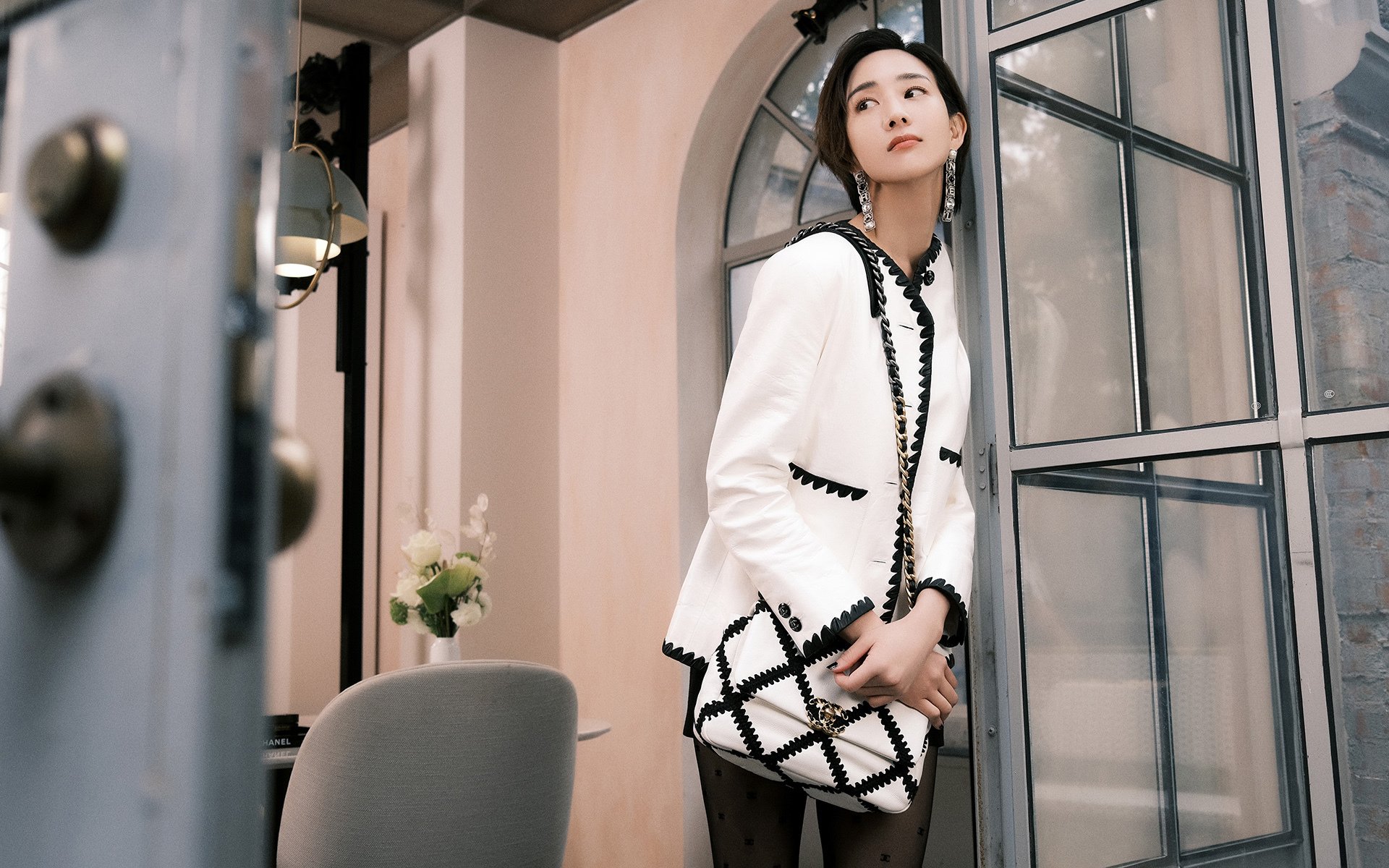 当稳定器遇上青春风暴，哈利伯顿诠释古典控卫美学，魔术拆解航母启示录