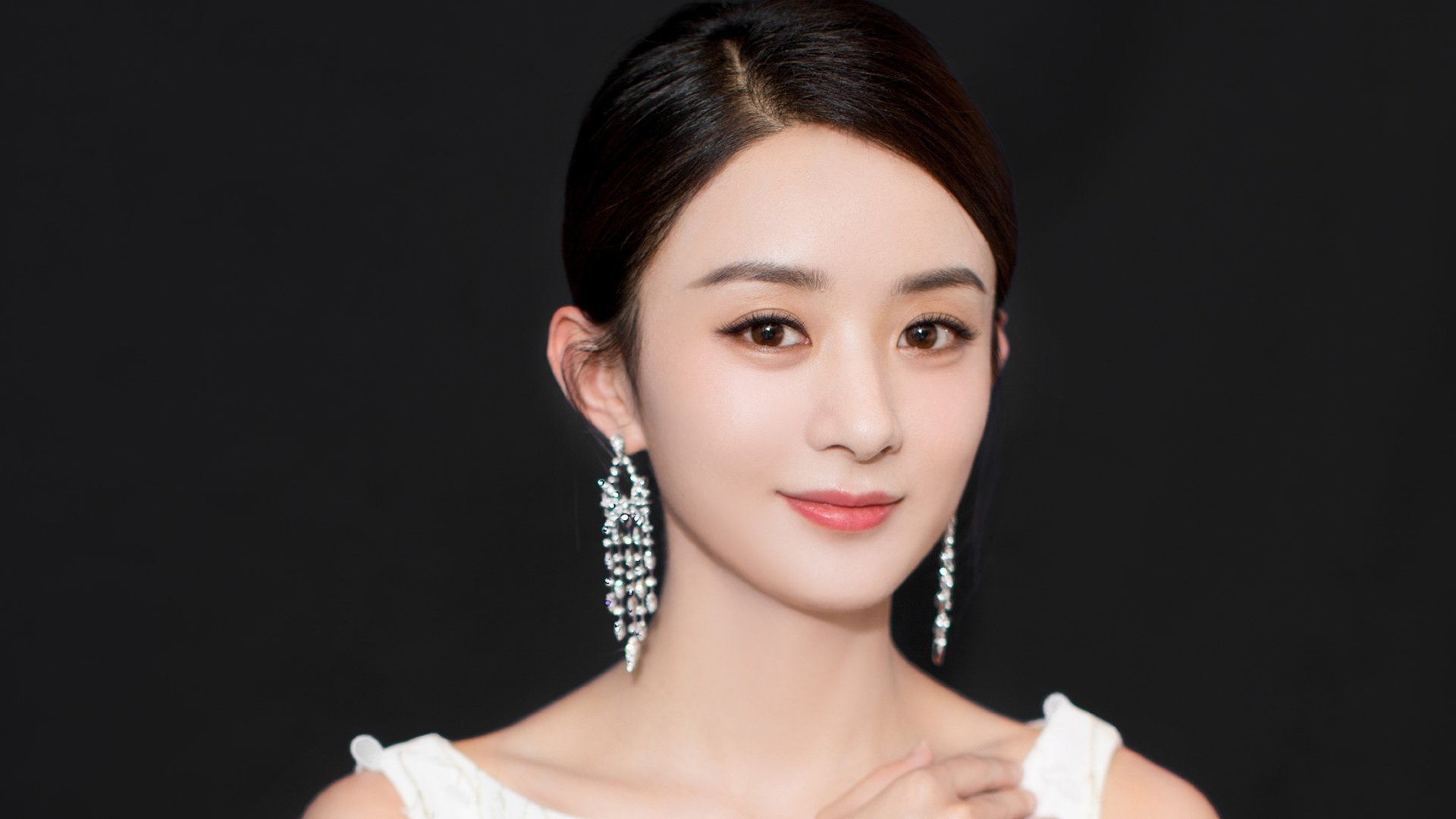 东方巫师撕裂蓝月防线，三分彩虹横跨曼市争冠夜